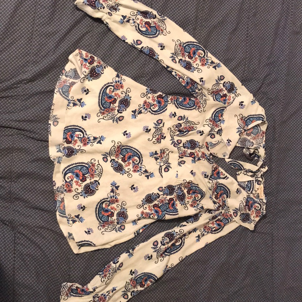 Dress shirt (blouse)